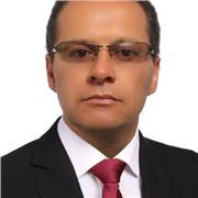 Administrador de Empresas y Profesional en Ingeniería de sistemas, con experiencia de 11 años en la mejora de la seguridad empresa